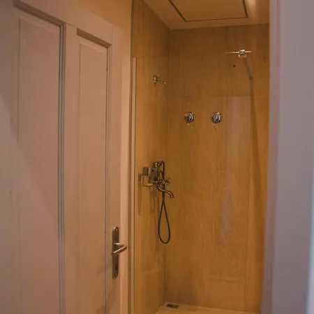 Vincent Apartment